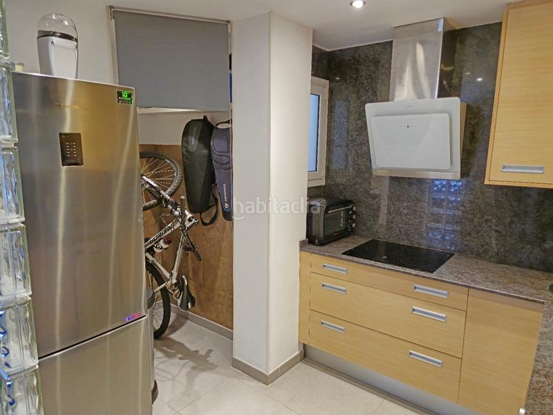 Foto 1a11038f-398d-4960-92aa-9d4250e36bad. Duplex dans Sant Crist Badalona