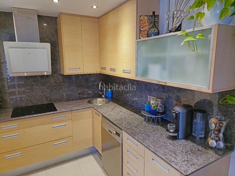 Foto 96f50af6-b08d-41ea-898d-8d48a584fb42. Zweistöckige wohnung in Sant Crist Badalona