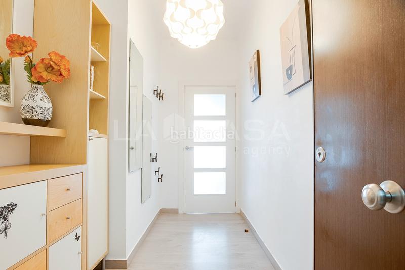 Foto 66692f09-f4cb-480e-a27e-7a9f76ebeab6. Etagenwohnung mit heizung in Llefià Badalona