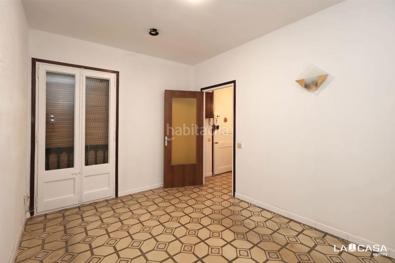 Foto 0d2a7e80-f9f6-4904-add2-26f7f2222e75. Flat with heating in Sant Antoni Barcelona