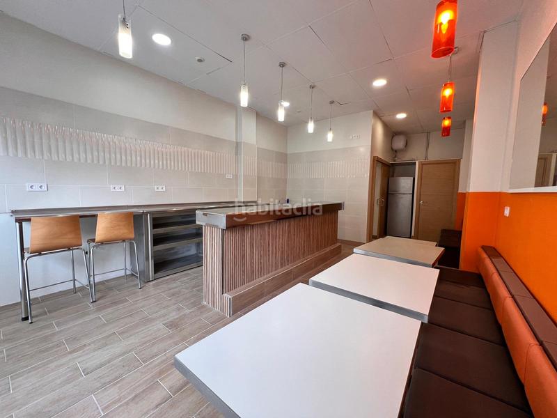 Foto bbc1d38c-2147-4259-b7b8-a46f000f21fa. Alquiler local comercial en La Gavarra Cornellà de Llobregat