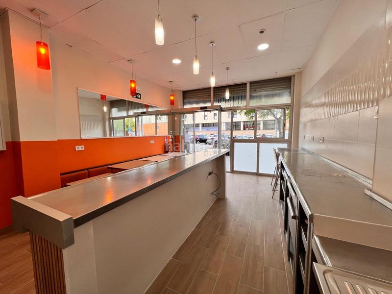 Foto e83aad19-f95c-4104-901d-52e9768225fd. Alquiler local comercial en La Gavarra Cornellà de Llobregat