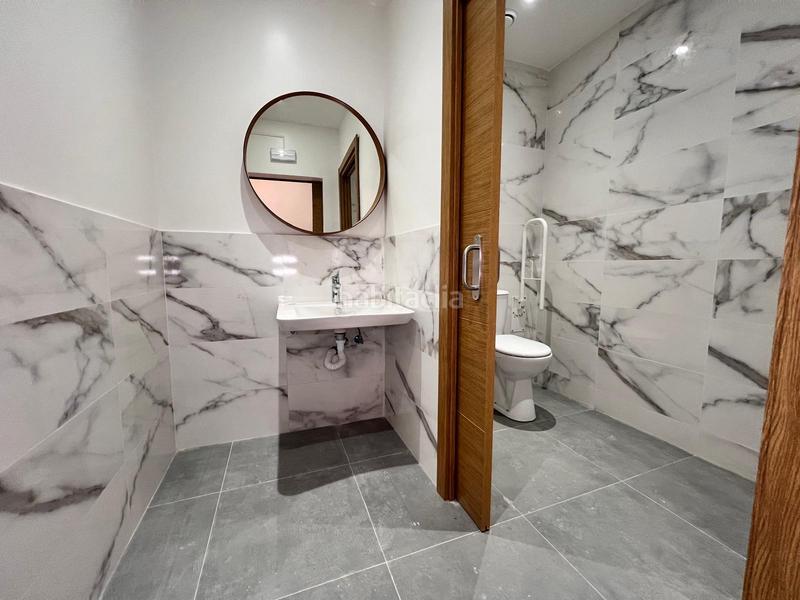 Foto 4db32c5d-2e32-4b71-80fe-017f3cf2babc. Lloguer local comercial a La Gavarra Cornellà de Llobregat