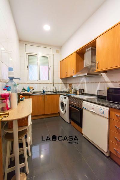 Foto 1bc2171d-087b-42b7-9617-32ae8e94d365. Flat with heating in Santa Eulàlia Hospitalet de Llobregat (L´)