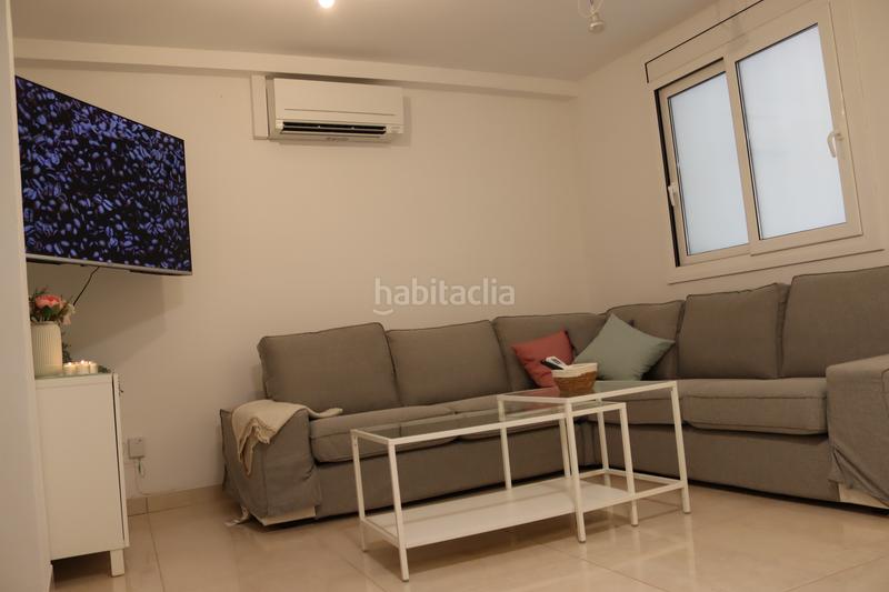 Foto b6ffbfa7-e95c-4063-a651-bfee4430f1d0. Piano terra in Sants Barcelona