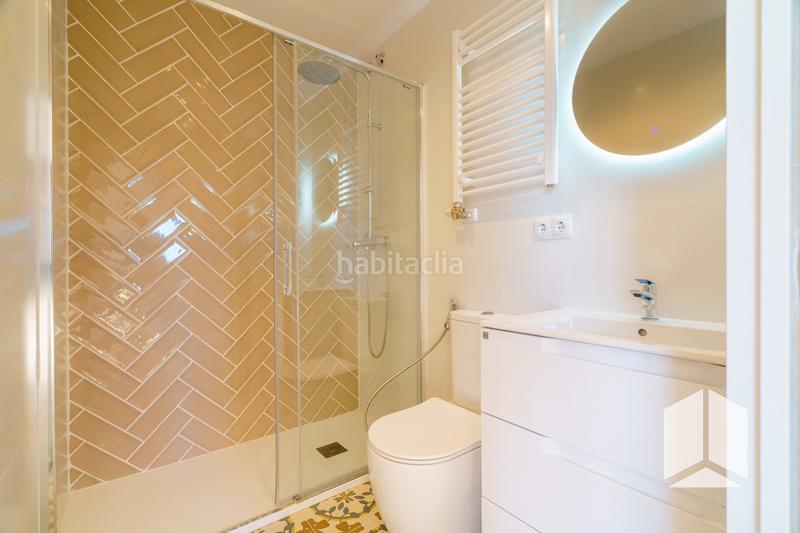 Foto d63575e5-bd27-4e32-9a68-ce792737c1d8. Casa adossada amb aparcament a El Poal Castelldefels