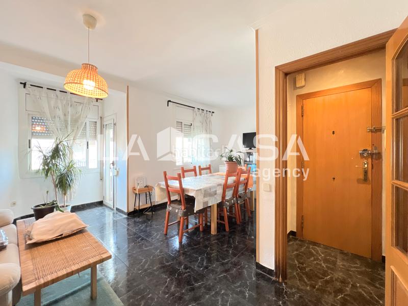 Foto d6c4e9a3-8702-47b9-9d80-7b12e4ebd85b. Piso en Llefià Badalona