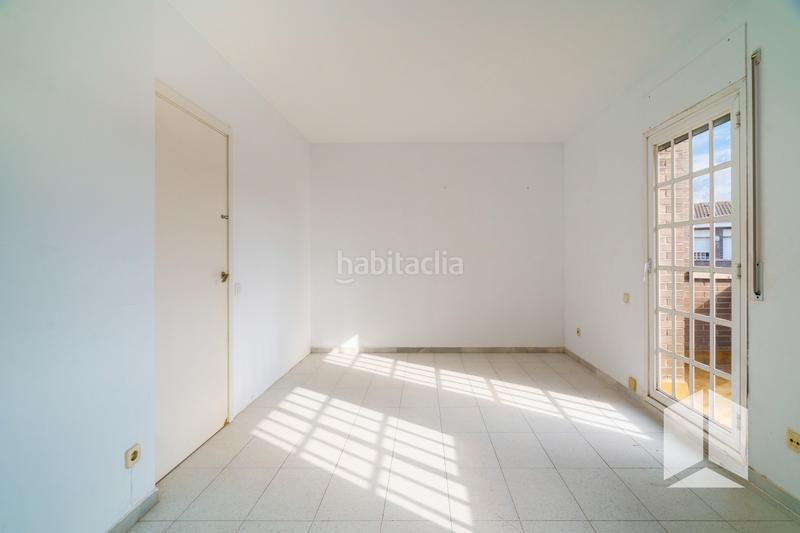 Foto aa27a129-121b-4f0e-8fa3-d09c9a5da5cf. Semi detached house with heating parking pool in La Pineda Castelldefels