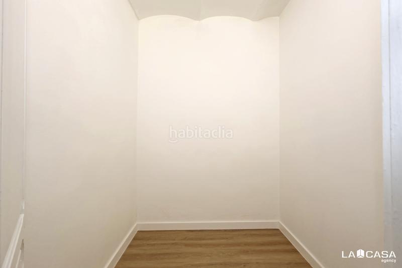 Foto 3281deb1-86fe-45af-bf1f-7e2738d94769. Planta baixa a Can Vidalet Esplugues de Llobregat