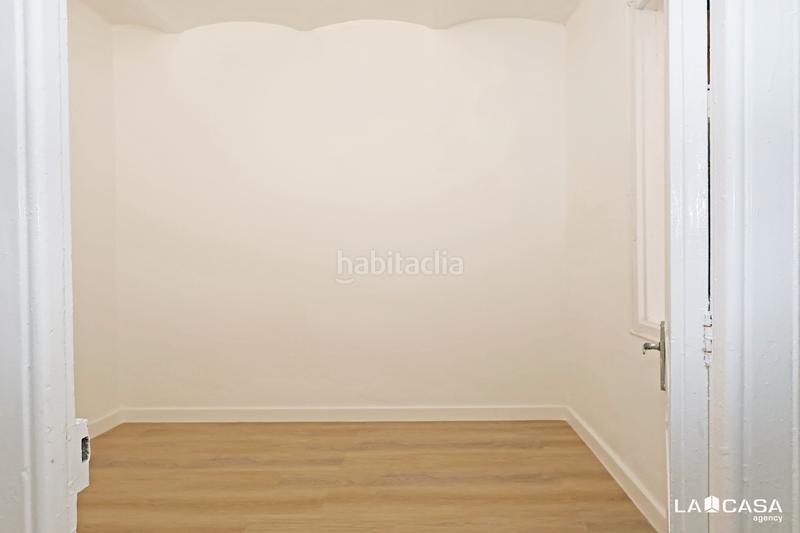 Foto 0a95fd57-5f3b-41c6-b3ae-395e30224d7e. Planta baja en Can Vidalet Esplugues de Llobregat