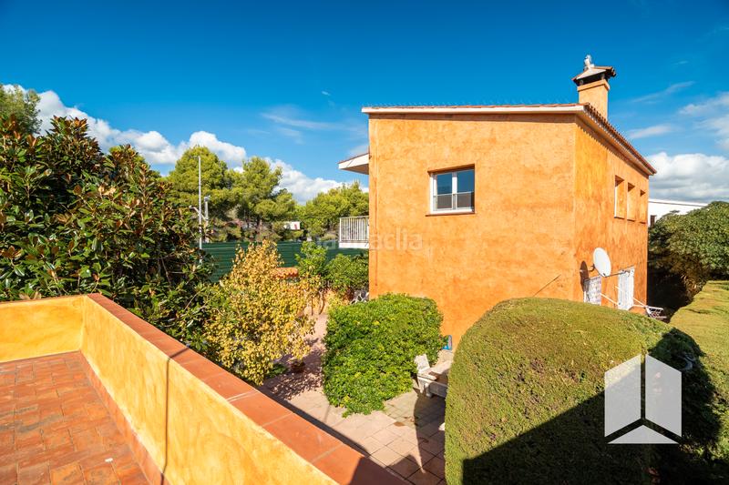 Foto b5f561f1-bb4a-4065-821f-5d124d563c94. Chalet with heating parking pool in Les Botigues Castelldefels