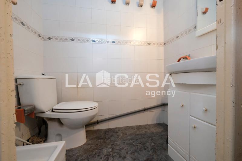 Foto ba71a5c4-6ce1-4d5e-9021-b88f09427d73. Geschäftsraum in Porta Barcelona