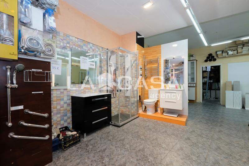 Foto 0107e5d8-7020-4524-8d8a-27417b091be0. Local comercial a Porta Barcelona