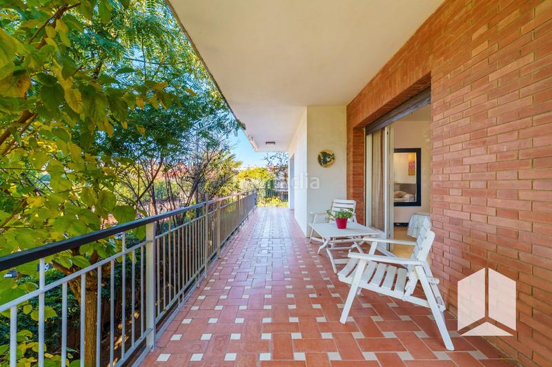 Foto 5a740831-5dc4-40aa-b6ad-a475789b97bd. Casa con parcheggio in Lluminetes Castelldefels