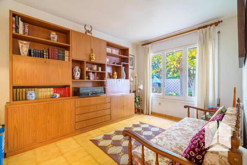 Foto 8681759b-e2a5-486a-b315-29b6e6b5f4ed. Casa con parcheggio in Lluminetes Castelldefels