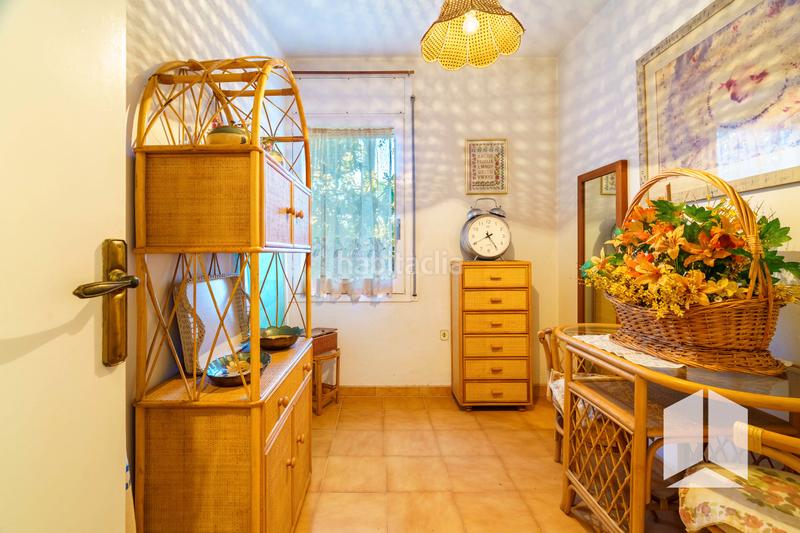 Foto dbe8b6a3-6a02-4740-aa80-a4a97f612c52. Casa con parcheggio in Lluminetes Castelldefels