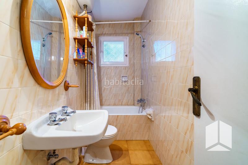 Foto 8f7fe83f-63a4-4765-811d-7a35e8aceea9. House with parking in Lluminetes Castelldefels