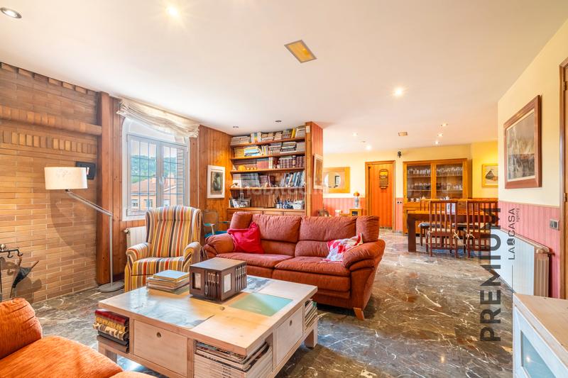 Foto 5ef7c96f-799c-4026-ab69-51890ae81f8f. Casa amb calefacció aparcament piscina a Begues