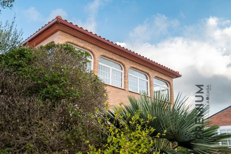 Foto f7d8711f-0874-46b4-86f9-3030d75f2326. Casa amb calefacció aparcament piscina a Begues