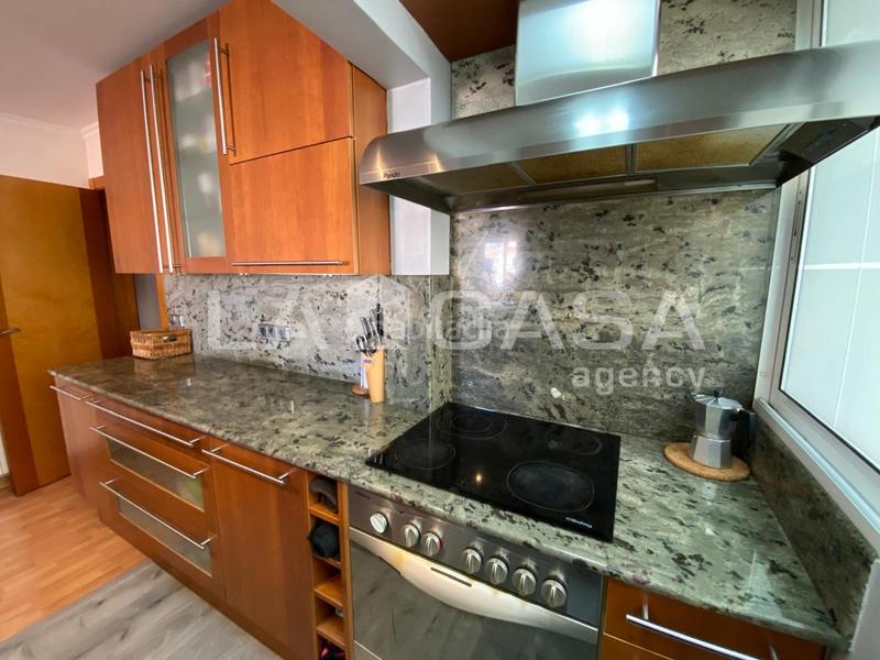 Foto 9dbc1741-1804-48b9-9c80-b5e8cde7539e. Penthouse with heating in Fondo Santa Coloma de Gramenet
