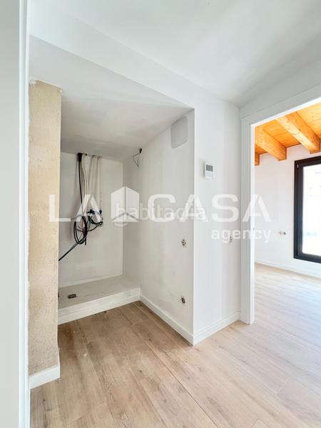 Foto 0eb0b2c7-0095-40b2-b9d1-43052c77c51d. Ático en Llefià Badalona