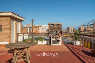 Àtic  Passeig marítim