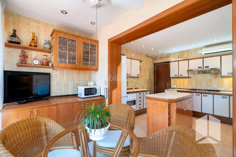 Foto 03b93a2e-c921-4477-b632-ed9603d05080. Casa amb aparcament piscina a Montmar Castelldefels