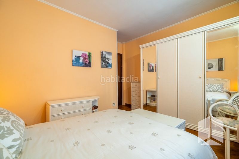 Foto 16c5e960-d3fd-460c-98ac-38c11cd32cfb. Casa amb aparcament piscina a Montmar Castelldefels