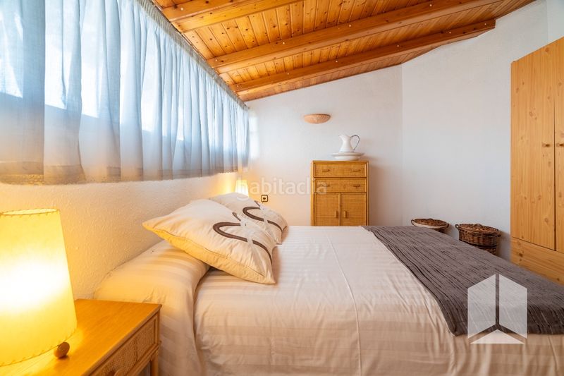 Foto 8e27a9f9-b23e-4461-bc06-093210ed55d3. Casa amb aparcament piscina a Montmar Castelldefels