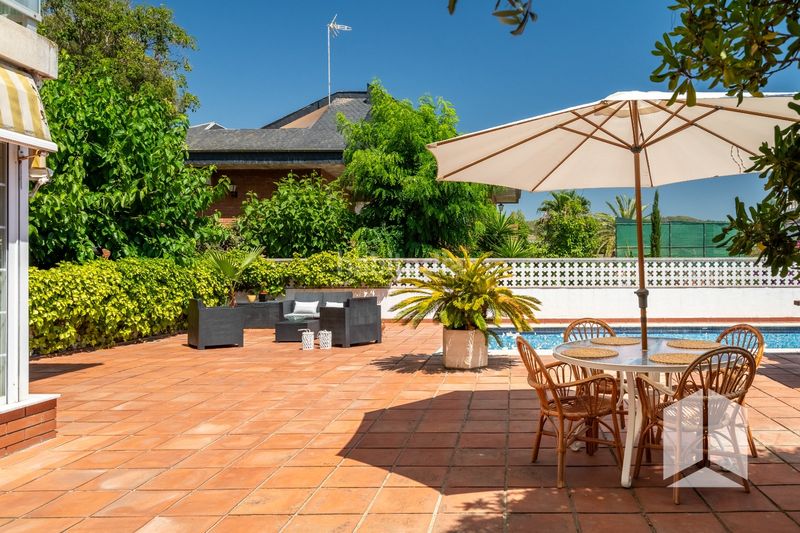 Foto b3c66c60-2c9a-416c-9a9b-ab87347e67ec. Casa amb aparcament piscina a Montmar Castelldefels