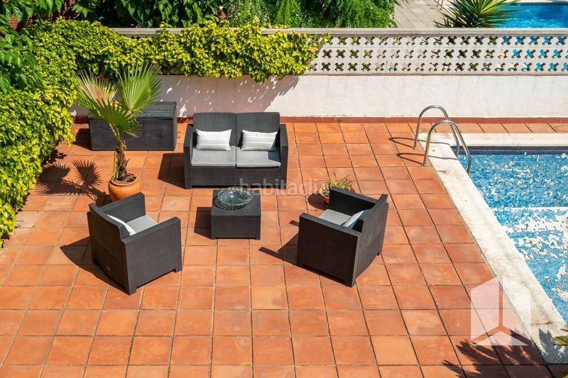 Foto d67eef43-db15-42ce-8e20-14cd65f2a0ec. Casa amb aparcament piscina a Montmar Castelldefels