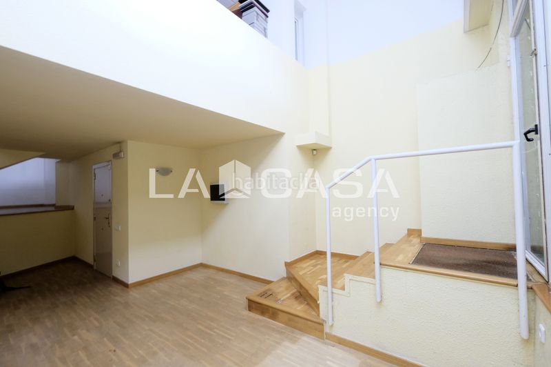 Foto 03918346-2fba-4e3f-ad2c-963b47220934. Local comercial a Porta Barcelona