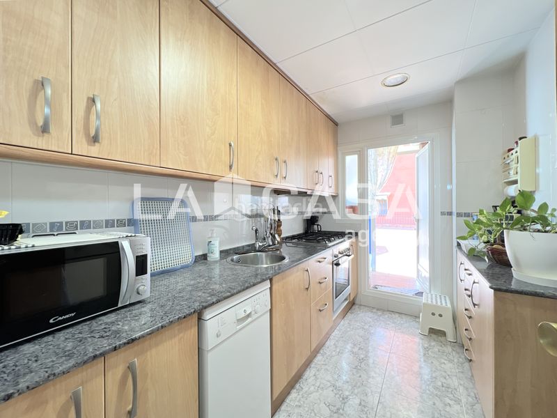 Foto 98b5ea37-30a2-4492-a30f-e7fe12c8c9ef. Pis amb calefacció a Prosperitat Barcelona