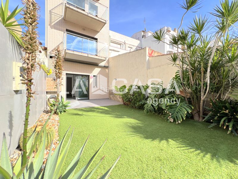 Foto 3d558a1b-b66b-413c-8524-cf3d91a98277. Casa amb calefacció aparcament piscina a Progrés - Pep Ventura Badalona