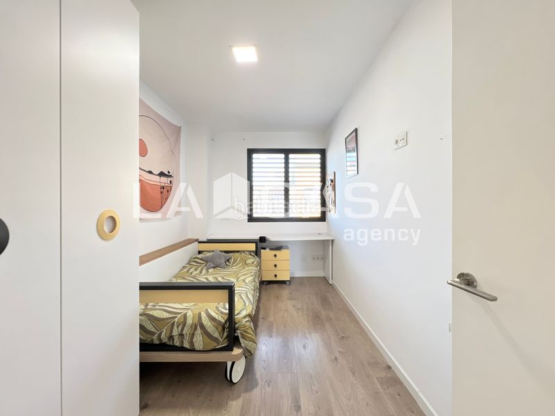 Foto 5bd10c04-6d8d-4b91-b9e7-3d6ebd66a8fb. Casa amb calefacció aparcament piscina a Progrés - Pep Ventura Badalona