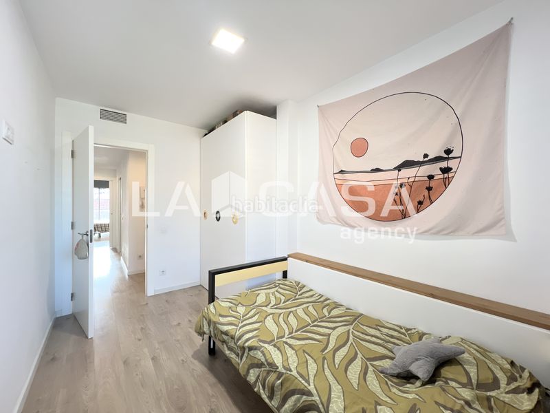 Foto e854b847-1f7c-444f-a0b3-f4829e50e4e5. Casa amb calefacció aparcament piscina a Progrés - Pep Ventura Badalona