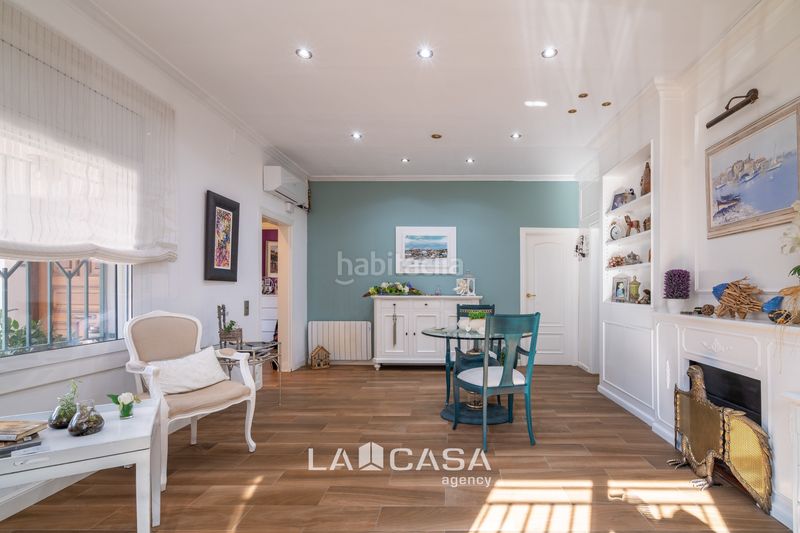 Foto 6968744c-0d05-4f9c-a887-aa641326d930. Casa amb calefacció aparcament piscina a Lluminetes Castelldefels