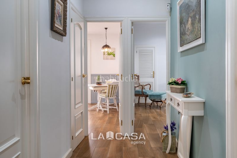 Foto 69d9e35d-d37d-4b3a-bd75-9e524e2f9b68. Casa amb calefacció aparcament piscina a Lluminetes Castelldefels