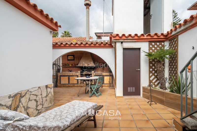 Foto a7862f01-c80f-4218-bf33-2d7f686bbe1f. Casa amb calefacció aparcament piscina a Lluminetes Castelldefels