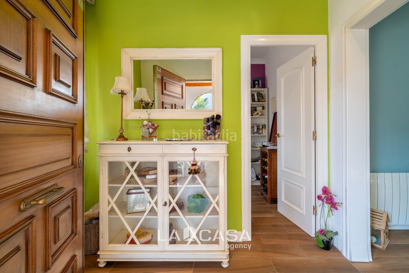 Foto a92e499c-b758-4aa0-b325-8aa653deb796. Casa amb calefacció aparcament piscina a Lluminetes Castelldefels