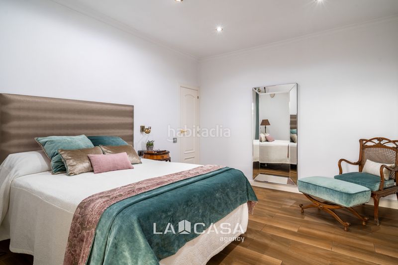 Foto be2475b4-2ffb-4572-9e18-c04ebd99c533. Casa amb calefacció aparcament piscina a Lluminetes Castelldefels