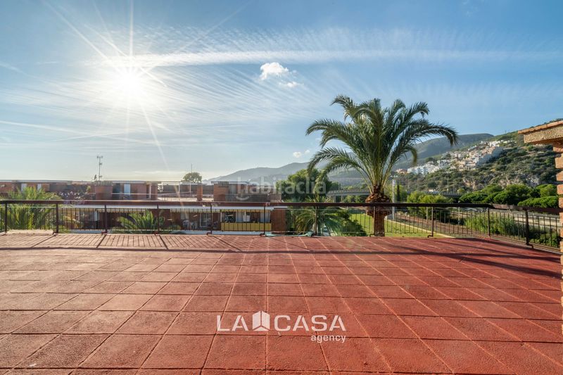 Foto 195bea1b-6629-4ece-b6f8-1a9623de3350. Àtic amb aparcament piscina a Baixador Castelldefels