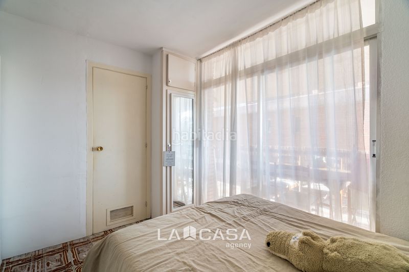 Foto 2e44b21e-175a-467f-b53e-a44e840377a6. Àtic amb aparcament piscina a Baixador Castelldefels