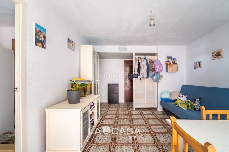 Foto a02922eb-33a7-4080-9434-d166b03971b1. Àtic amb aparcament piscina a Baixador Castelldefels