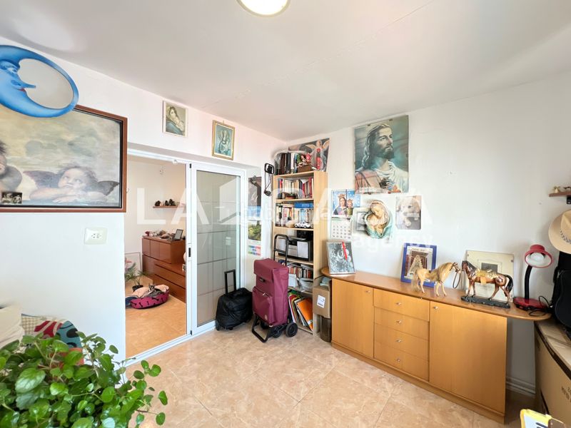 Foto 40b83060-1941-4441-a27b-892d06763f17. Àtic amb calefacció a Prosperitat Barcelona