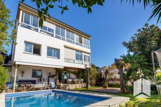 Chalet in Avinguda 307