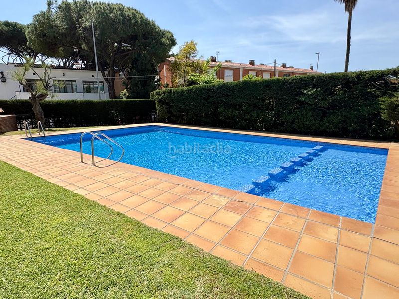 Foto d3b86d4c-ee2e-4fae-b6fa-949066d8be01. Pis amb aparcament piscina a Gava Mar Gavà