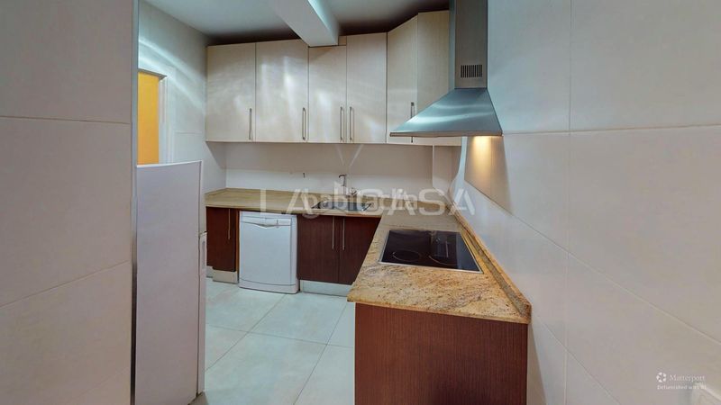 Foto a0f658a6-b7b1-4675-95c4-54f02b2aaf45. Pis a Aiora Valencia