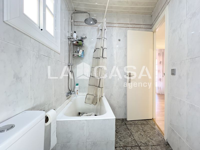 Foto f7ebfec1-1abe-4e4d-8102-52da190181d7. Àtic a Prosperitat Barcelona