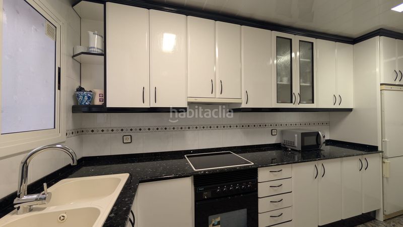 Foto c3c5aa85-8392-4528-947d-22dcf627261b. Planta baixa a La Gavarra Cornellà de Llobregat
